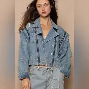 POL Cropped Denim Jacket with Functional Zipper Detail
